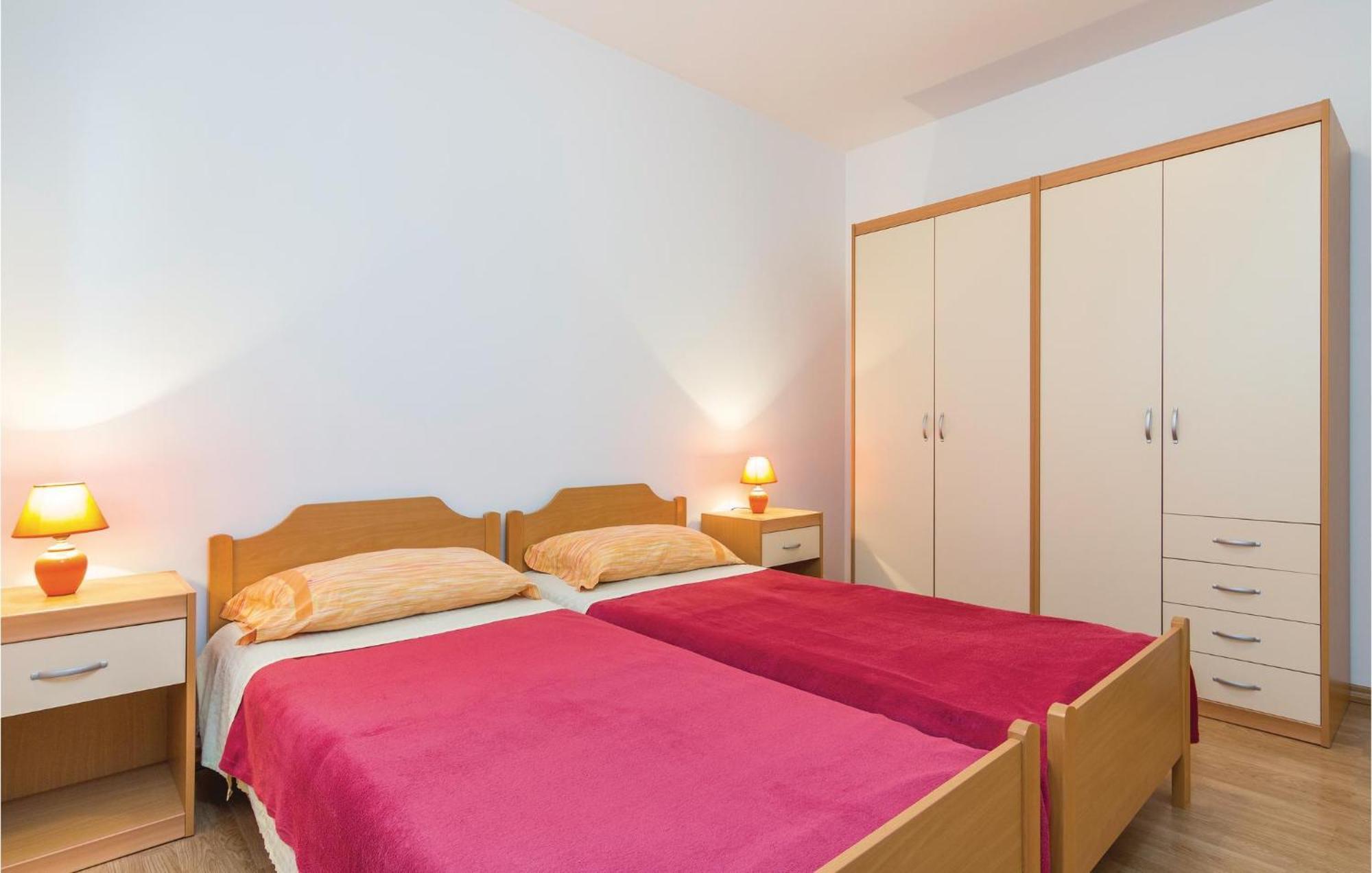 Beautiful Apartment In Porec With Kitchen Εξωτερικό φωτογραφία