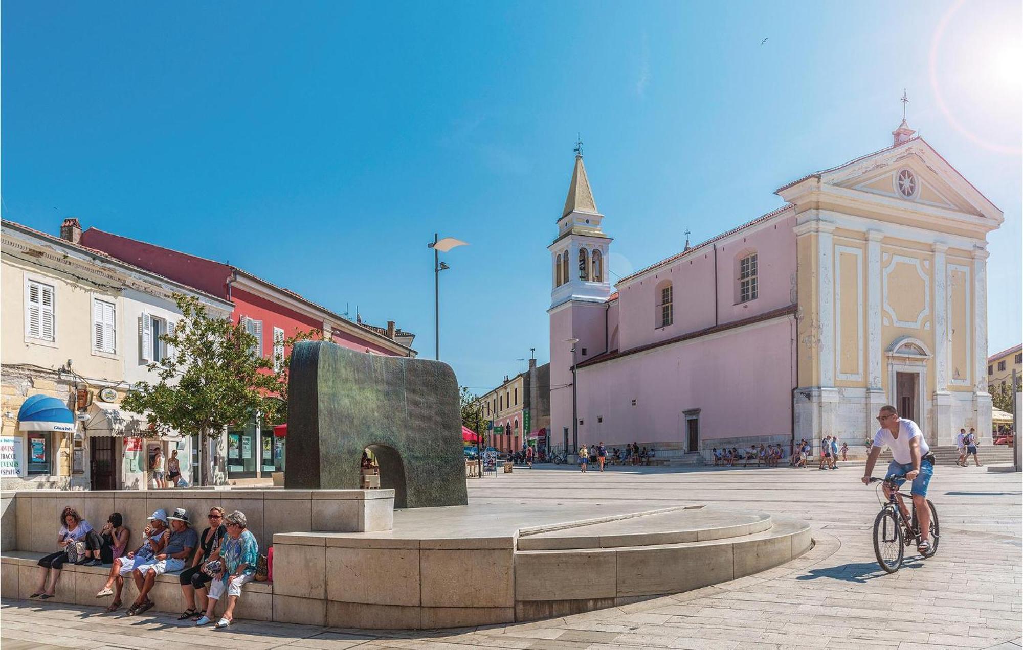 Beautiful Apartment In Porec With Kitchen Εξωτερικό φωτογραφία