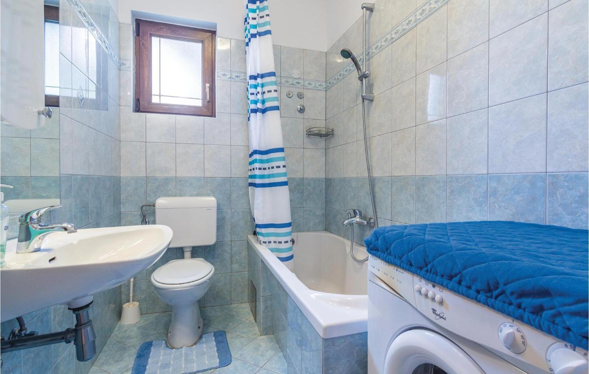Beautiful Apartment In Porec With Kitchen Εξωτερικό φωτογραφία